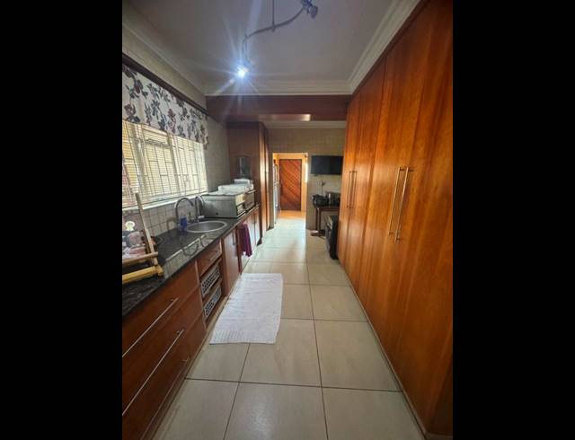 4 BEDROOM HOUSE FOR SALE IN GHOLFSIG